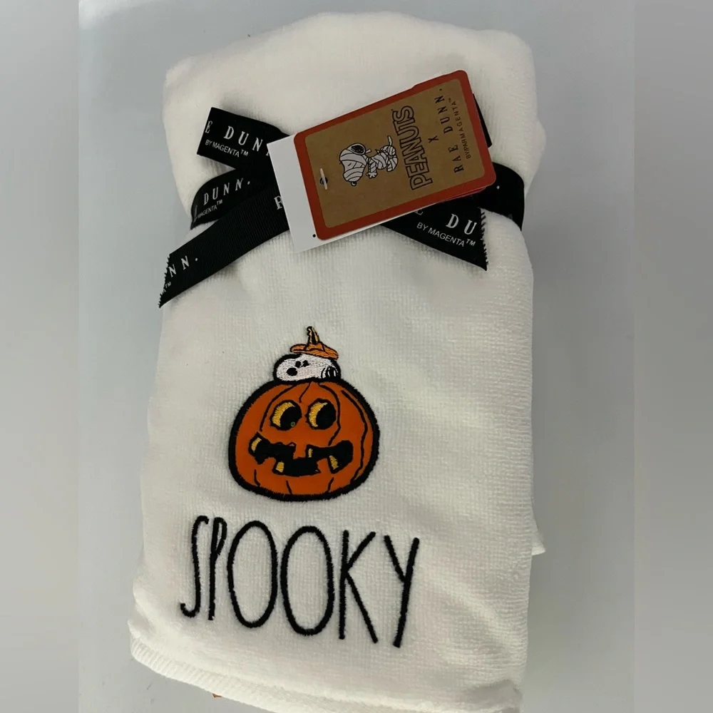 Rae Dunn x Peanuts Halloween Pumpkin Snoopy Set of 2 Hand Towels